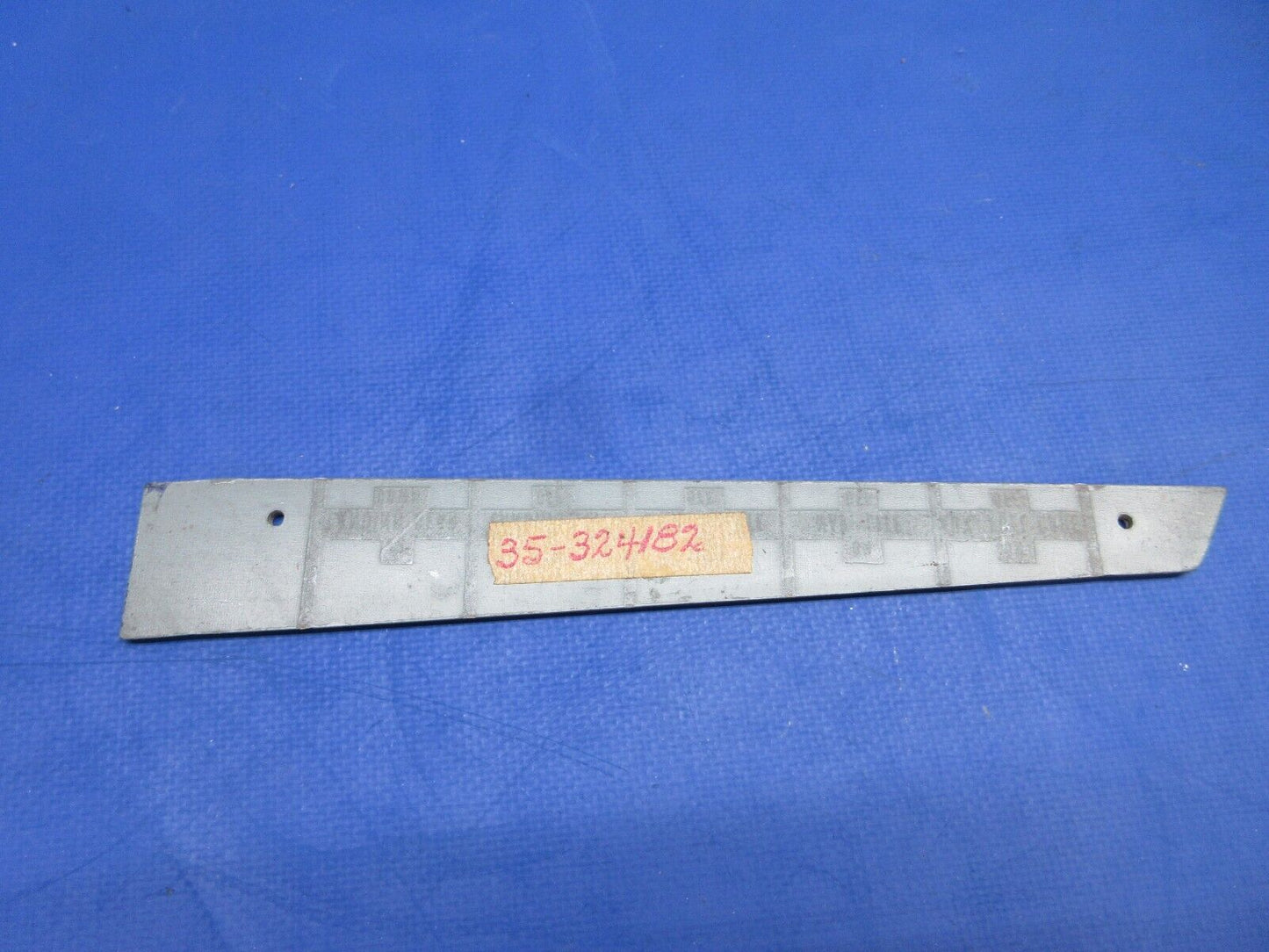 Beech Placard P/N 35-324182 NOS (0923-921)