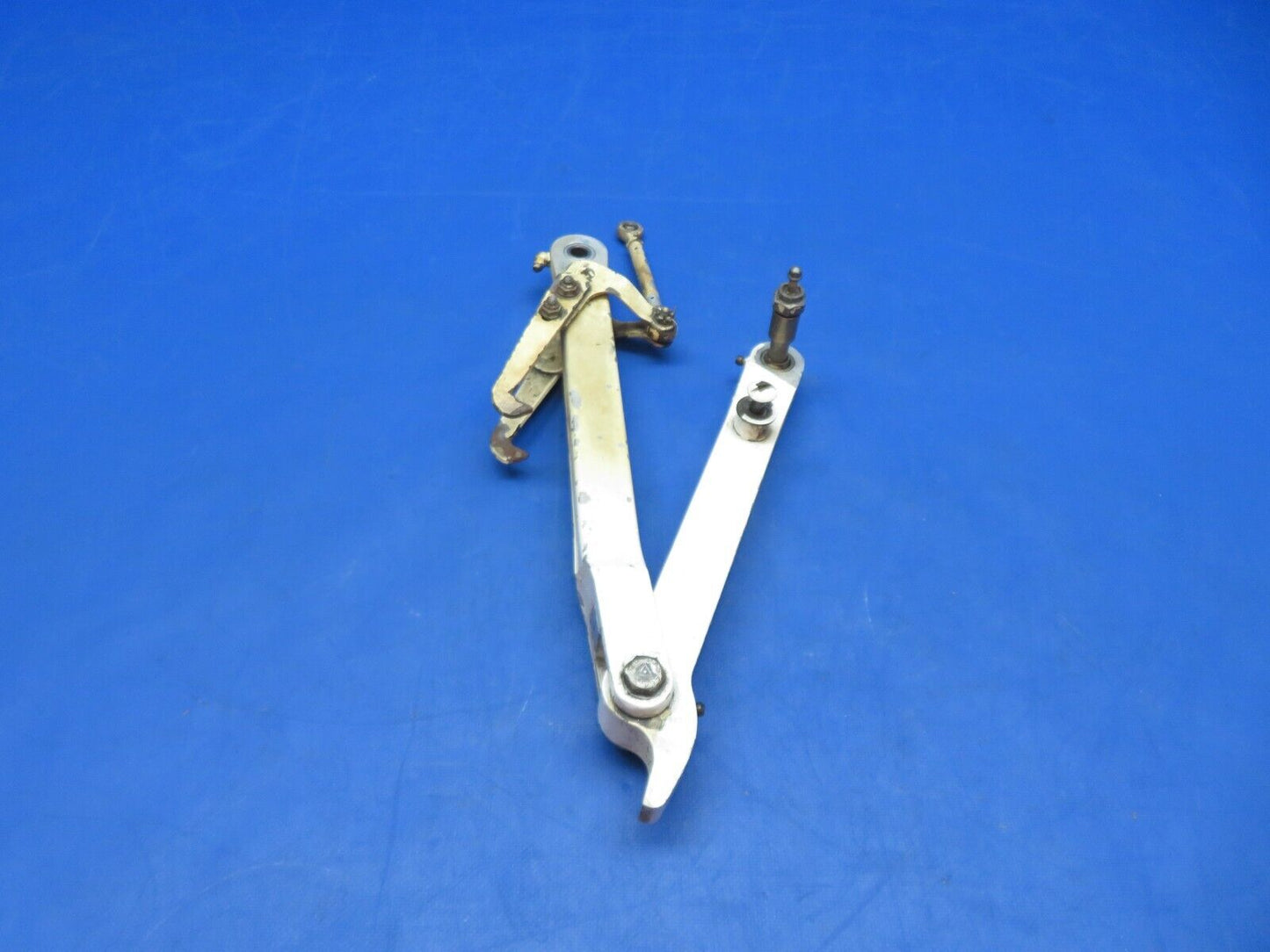 Cessna 310 / 310Q RH Brace MG Retract w/ Rod & Hook P/N 5141001-34 (0923-350)