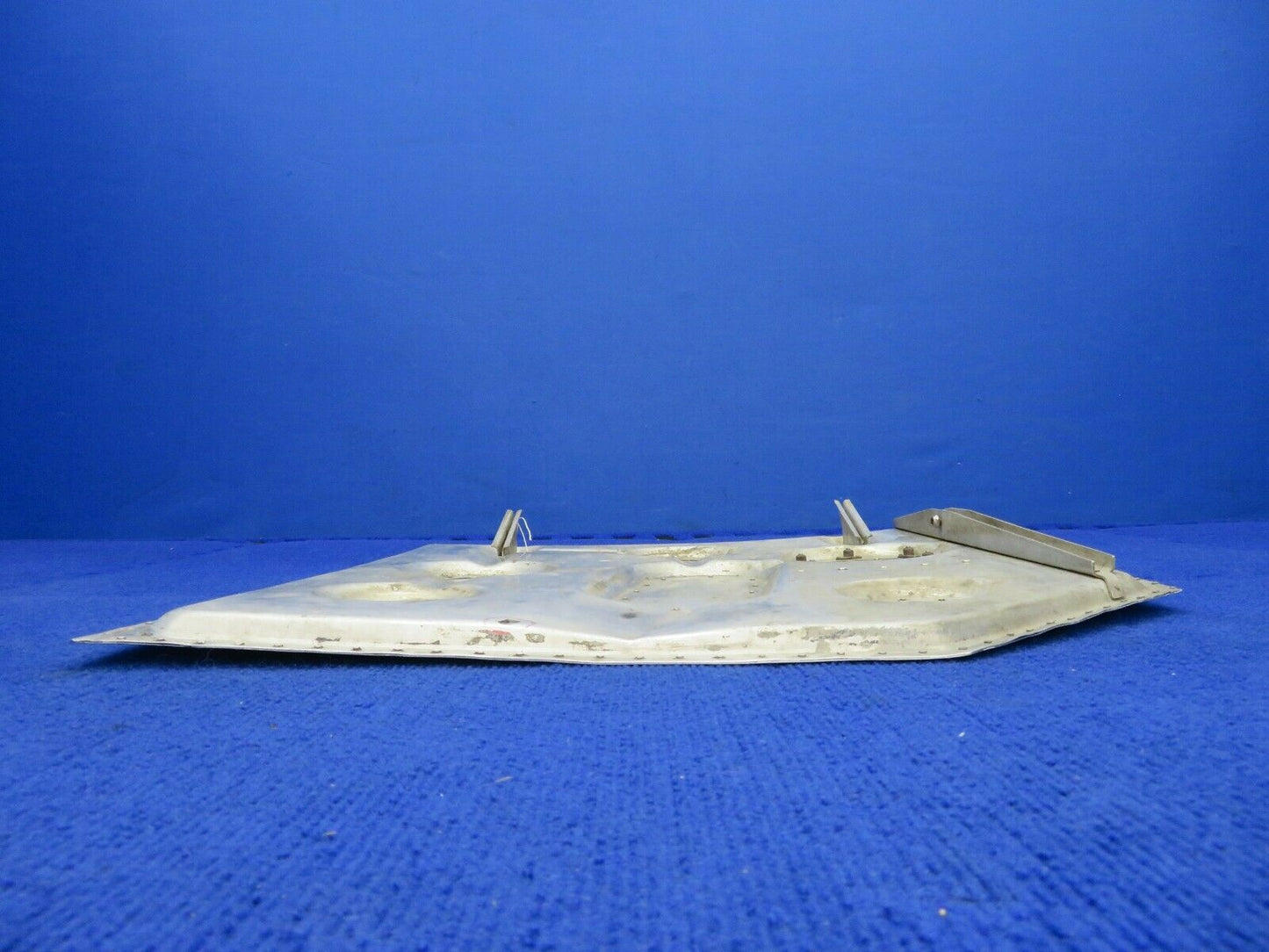1956 Cessna 310 RH INBD Gear Door Assy P/N 0826000-4 (0422-73)