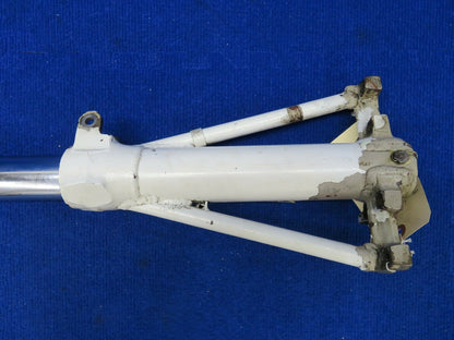 1956 Cessna 310 Main Landing Gear RH P/N 0841000-96 (0422-76)