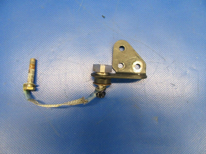 Diamond DA40-180 Canopy Hinge & Bolt RH P/N DA4-5200-62-00_1 (0219-437)