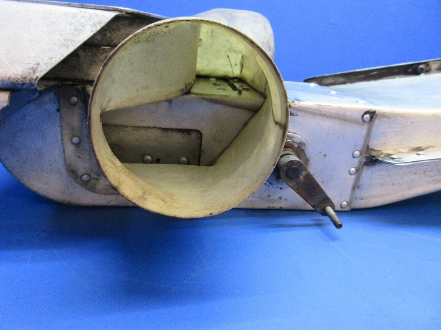 1956 Cessna 310 Carburetor Air Box Assy P/N 0850570-1 (0723-191)