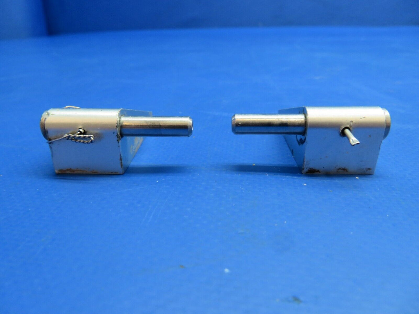 Diamond DA-42 Flap Hinge P/N D60-5710-00-60 SET OF 10 (0623-118)