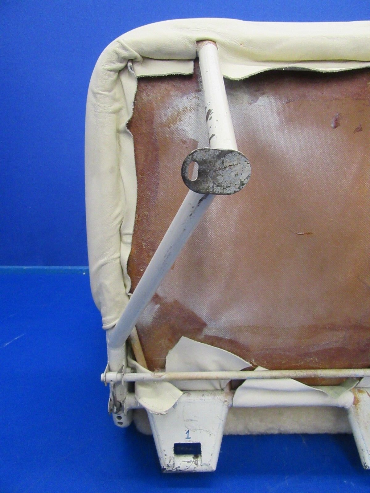 Cessna 177B Seat Assy Rear Cream Leather & Sheepskin P/N 1714098-9 (0818-191)