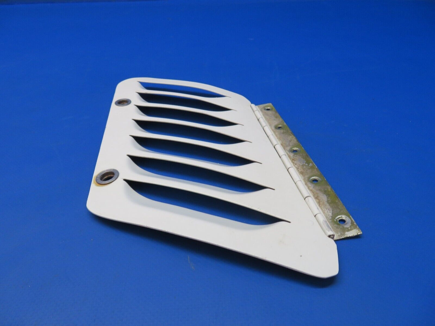 Piper PA-28-201T Dakota LH Cowl Door Assy P/N 35742-32 (1222-342)