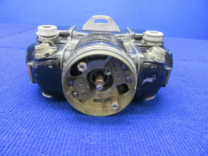 Vintage Bendix Scintilla Magneto AN9511A, DFRN FOR PARTS OR DISPLAY (1121-406)