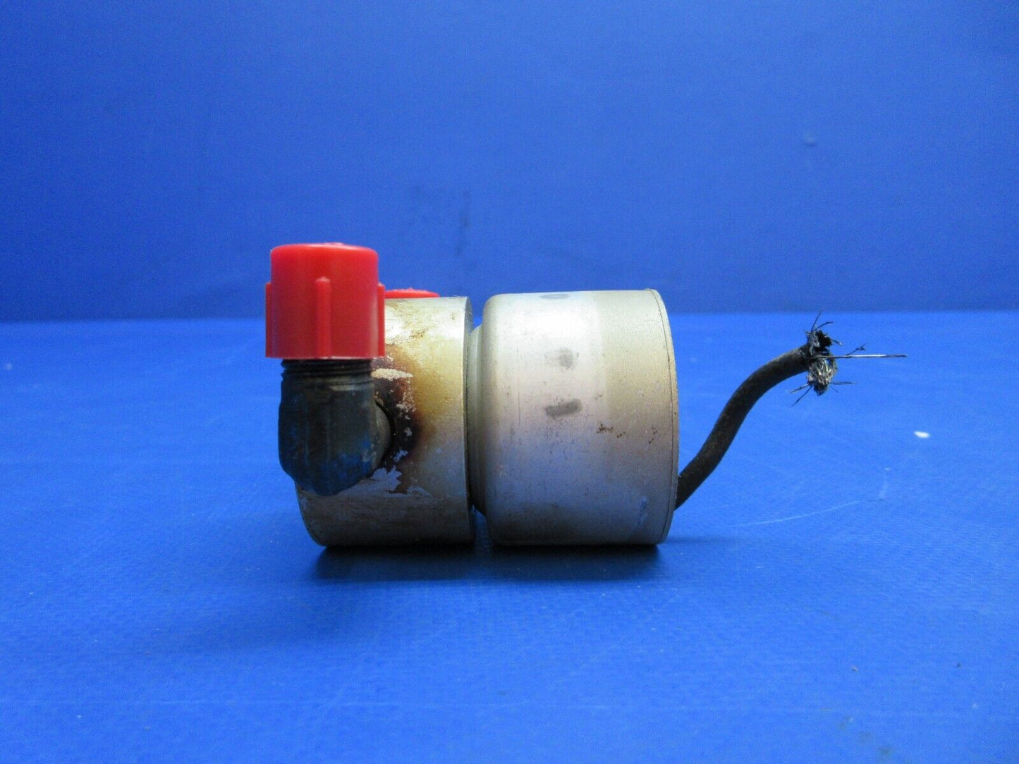 Cessna 310 / 310I South Wind Fuel Solenoid Valve 24v P/N G-700748-24V (0623-184)