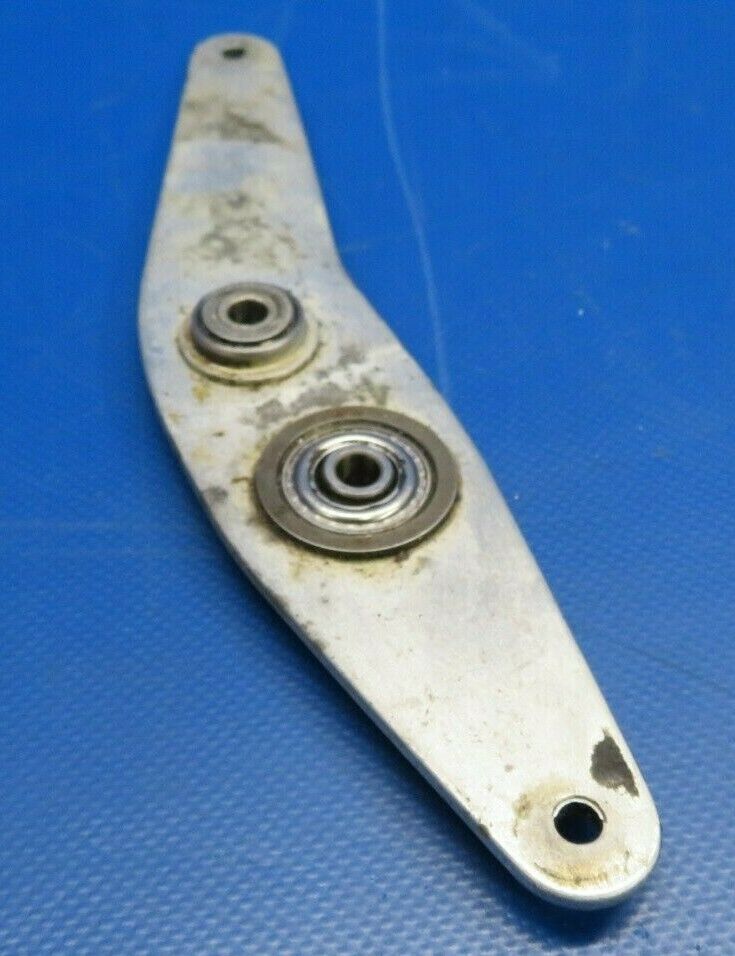 Cessna 172M / 172 Bellcrank FWD Elevator P/N 0513370-1 (0220-337)