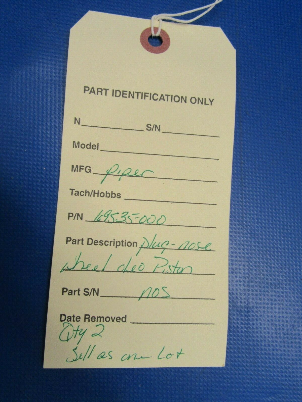 Piper Plug - Nose Wheel Oleo Piston P/N 69535-00 NOS (0419-319)