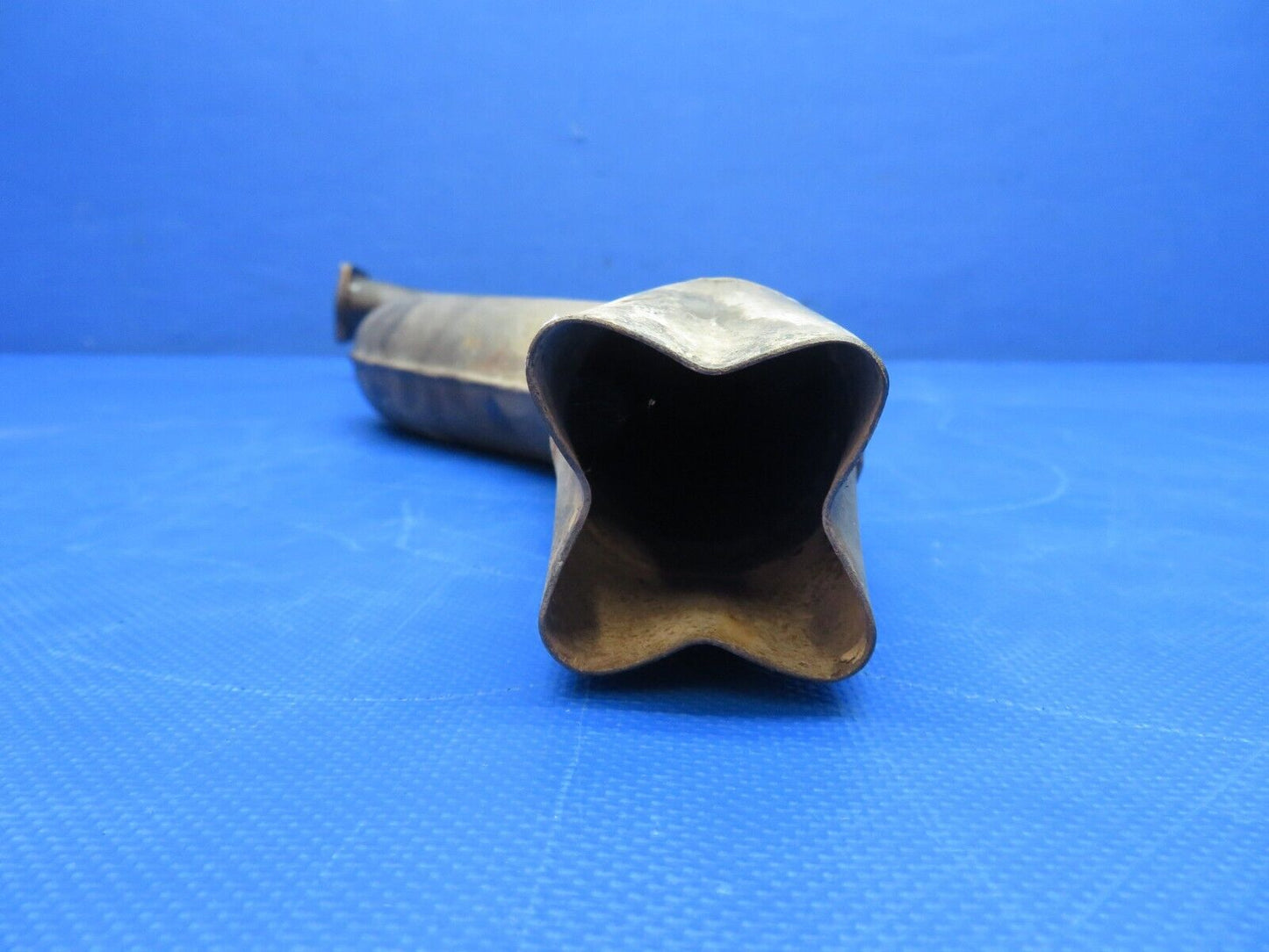 Early Cessna 310 Under Wing LH Exhaust Stack Assy P/N 0850670-37 (0224-1463)