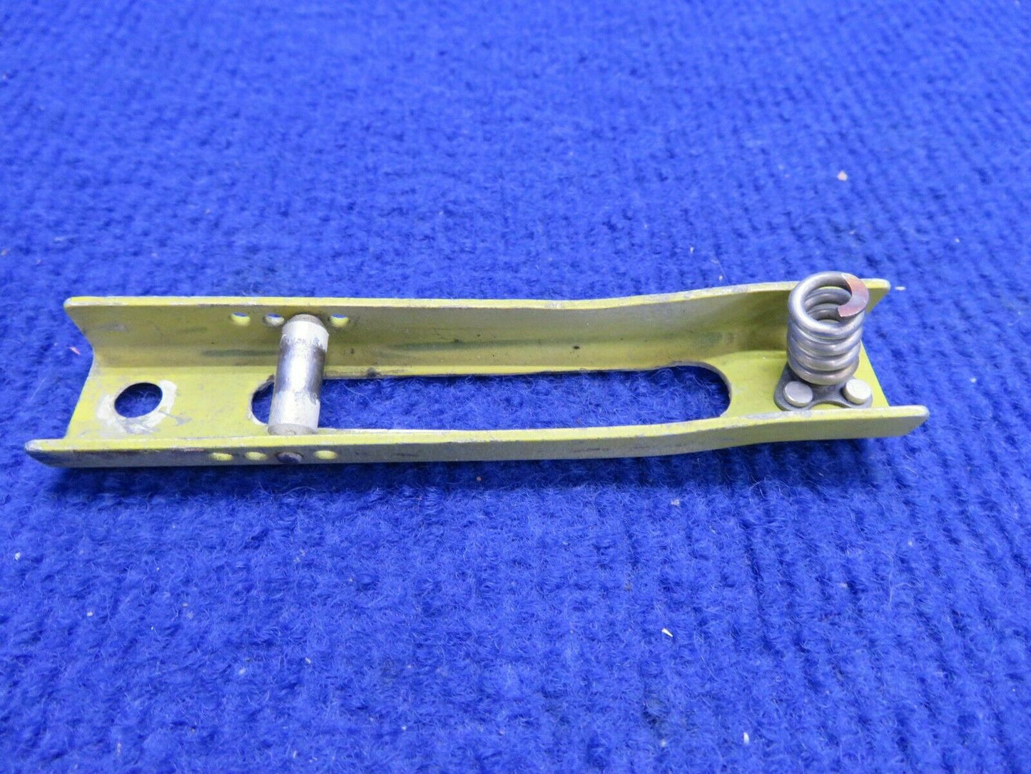 Beech 58 Baron Support Cabin Door Latch Upper P/N 35-410456-33 (0322-539)