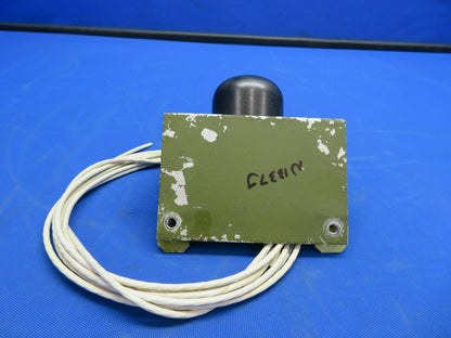 King KMT 112 Magnetic Azimuth Transmitter 28V w / Bracket 071-1052-00 (0920-71)
