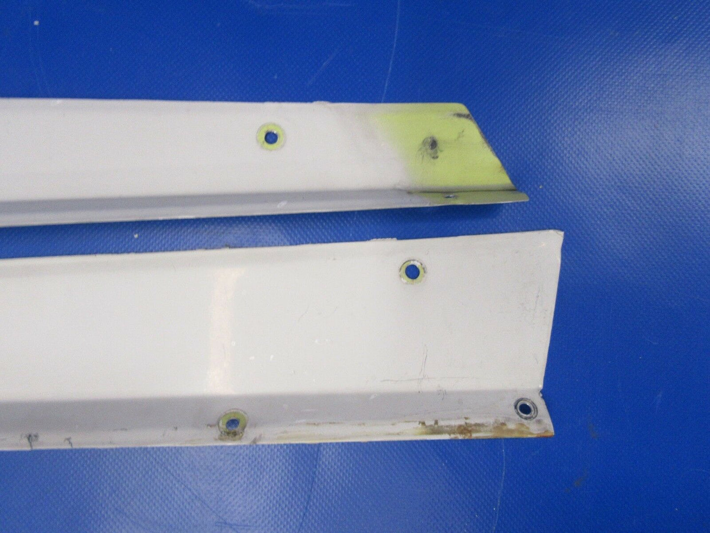 Beech Baron 58P Fairings Dorsal Fin LH & RH P/N 96-440010-12 (0418-82)