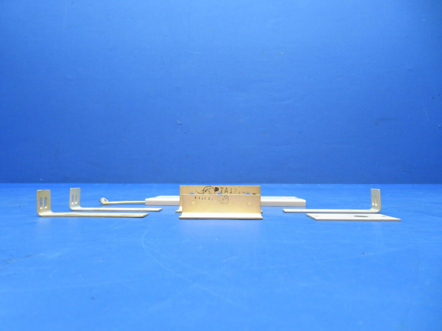 S-Tec Bracket P/N 7B1713, 7A1714, 7B1729 Assorted LOT (1023-851)