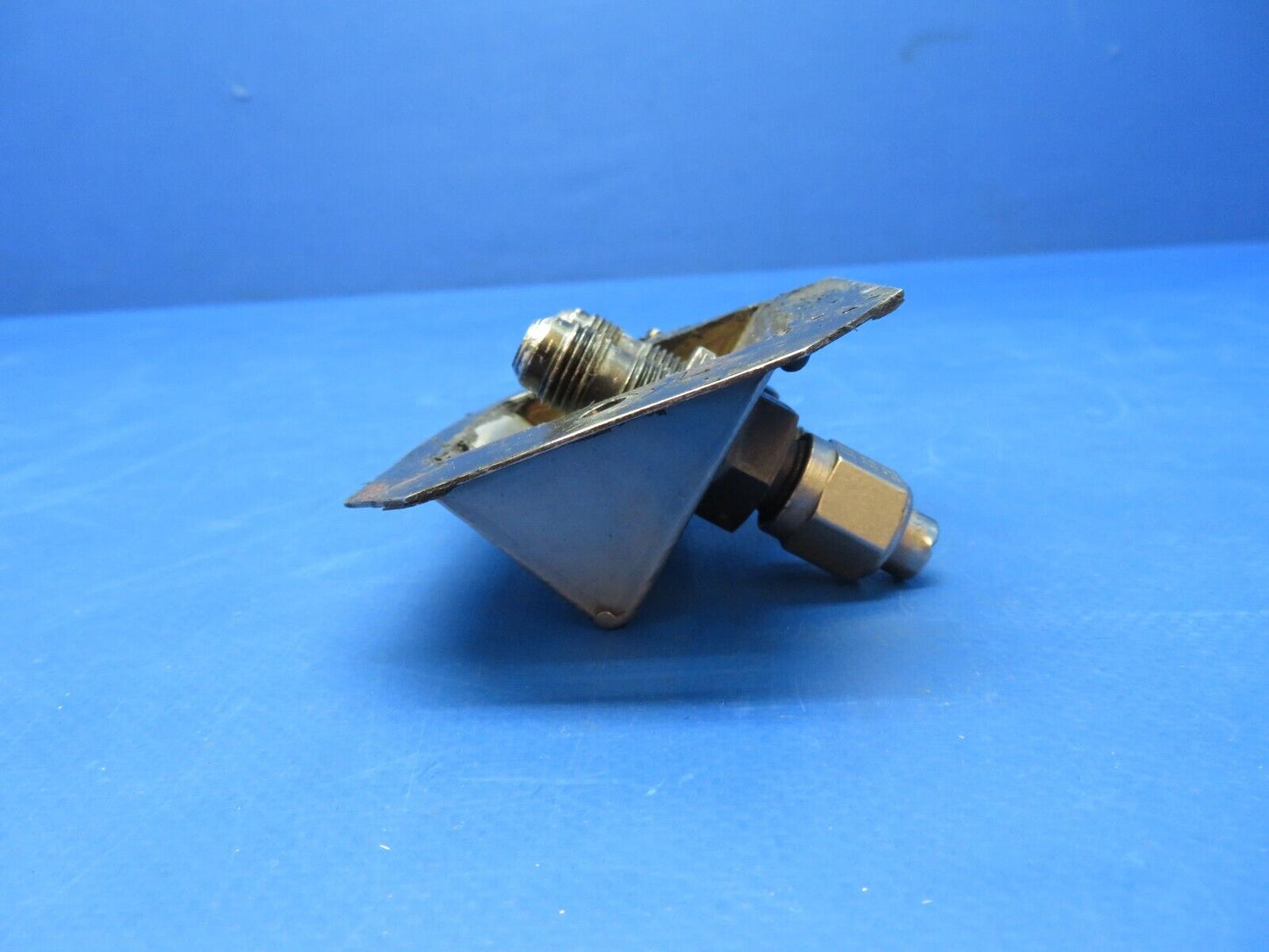 Diamond DA-42 Flange Fuel Line P/N D60-7143-30-00 (0623-112)