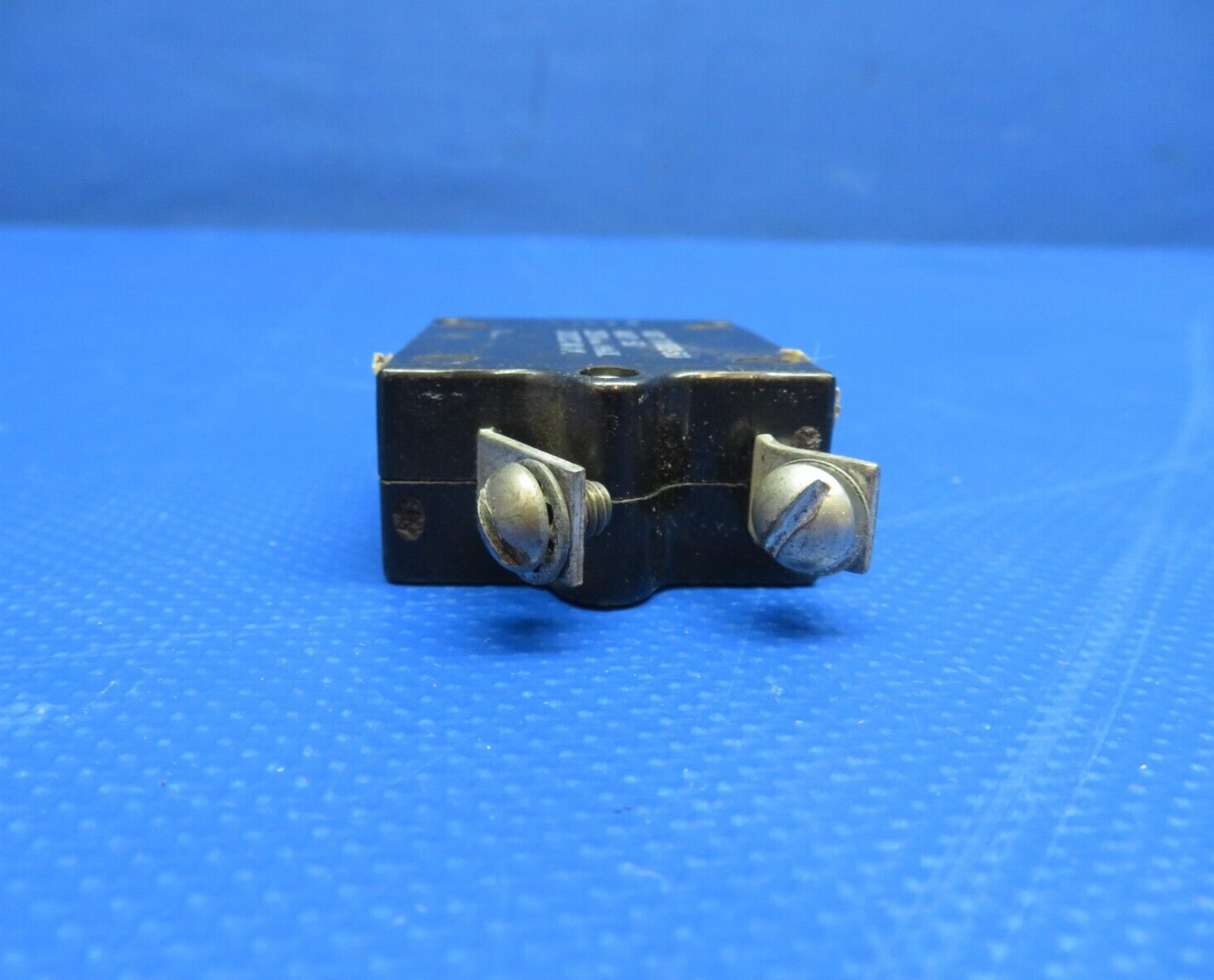 Beech D95A Travel Air Toggle Switches & Circuit Breakers LOT OF 13 (0324-1725)