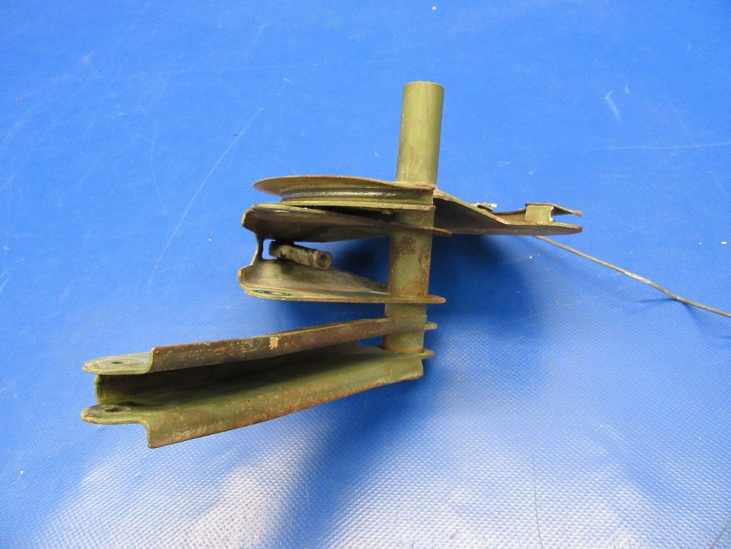 Cessna 210 Drive Assy Flap RH P/N 1260056-2 (0617-63)