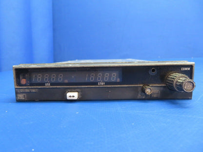 King KY 196 COMM Transceiver w/Tray P/N 064-1019 CORE (1122-580)