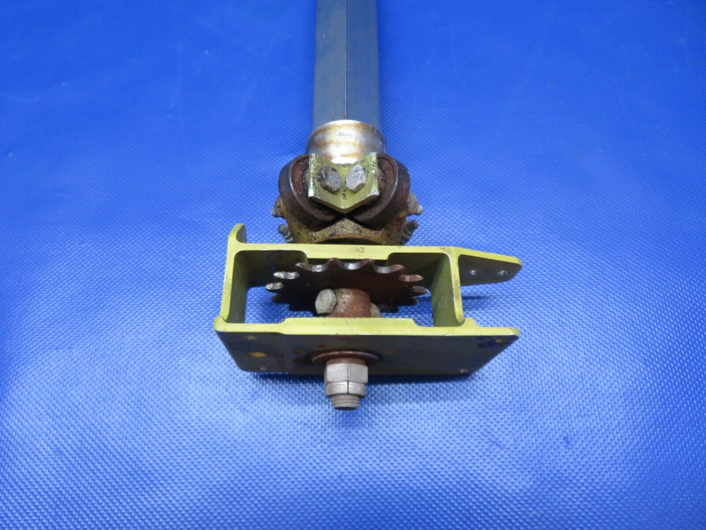 Piper PA-24-180 Comanche RH Control Wheel Tube w/ Roller 20975-00 (1223-274)