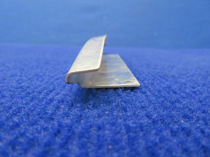 Cessna Hinge Mount RH P/N 1213073-2 NOS (0522-77)