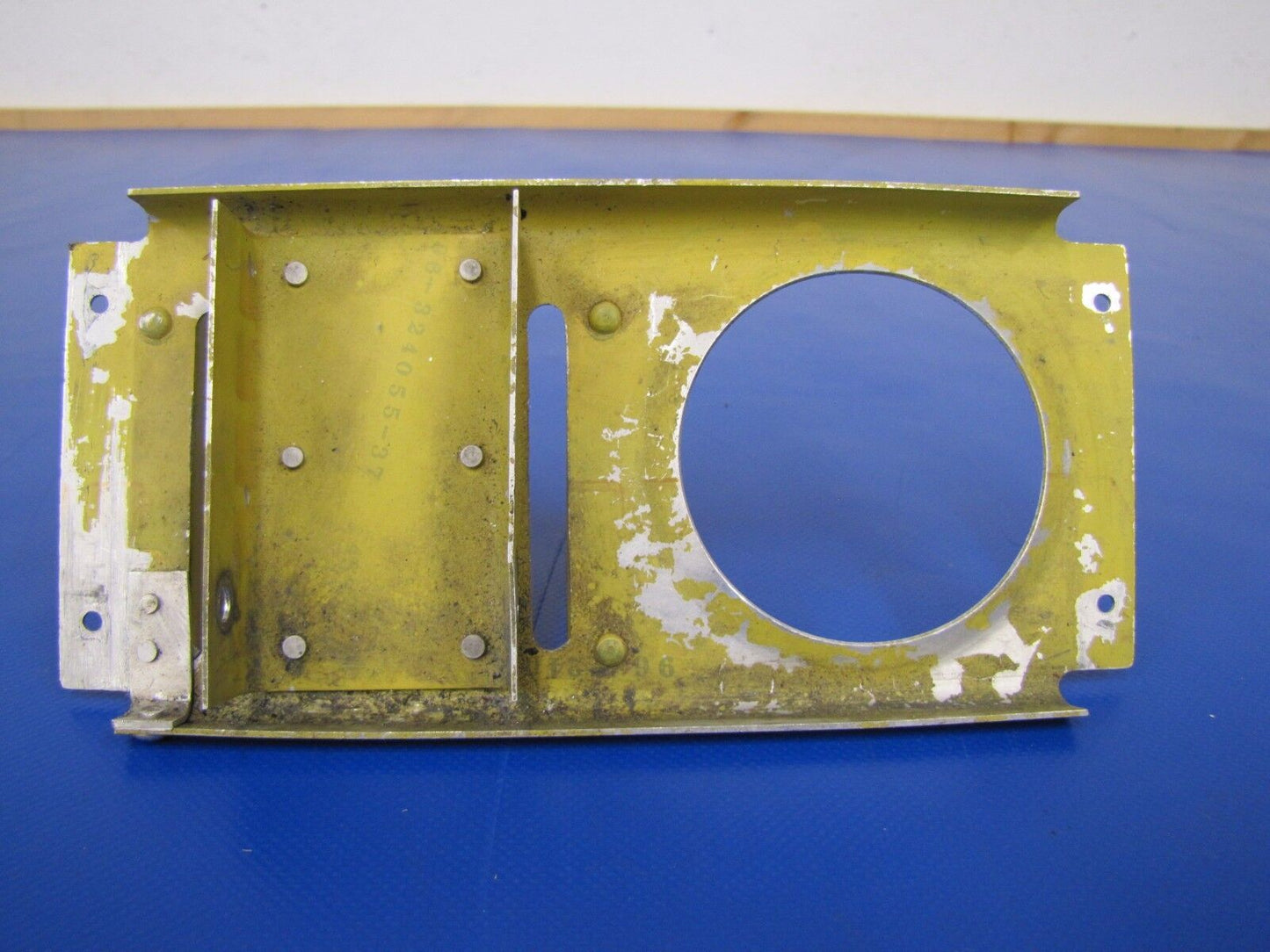Beech Baron 58 Channel & Plate Control Console P/N 96-324055-35 & -163 (0317-32)