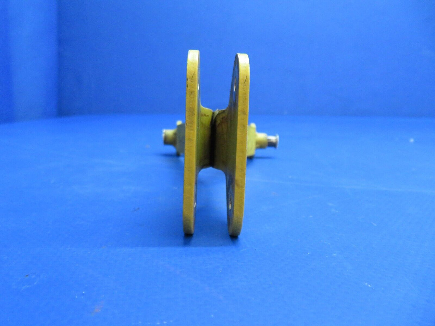 Lake LA-4-200 Idler Assy Elevator P/N 2-7138-1, 2-7138-3 (1222-731)
