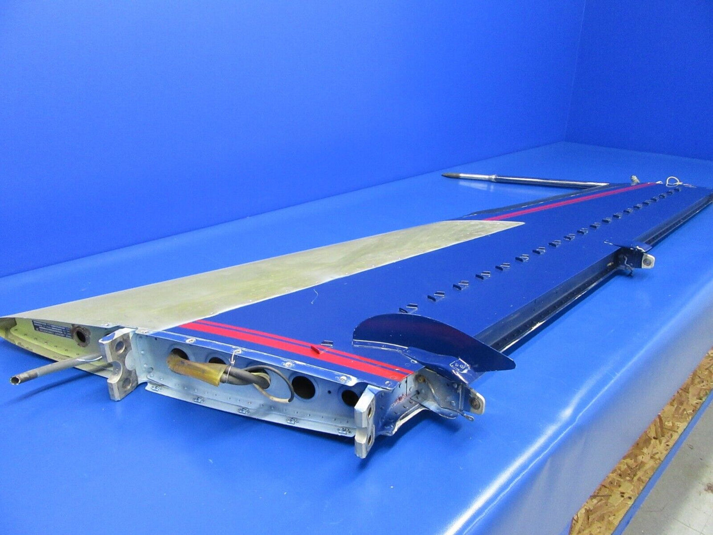 Aerostar 602P Vertical Stabilizer w/ Vortex Generators P/N 220000-01 (0423-218)