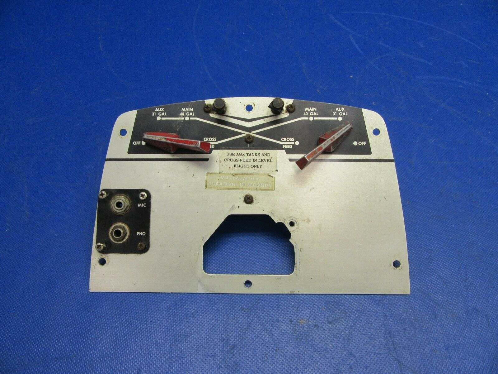 Beech Baron 95-B55 Fuel Selector Panel w/ Handles P/N 96-920011-1 (1121-335)