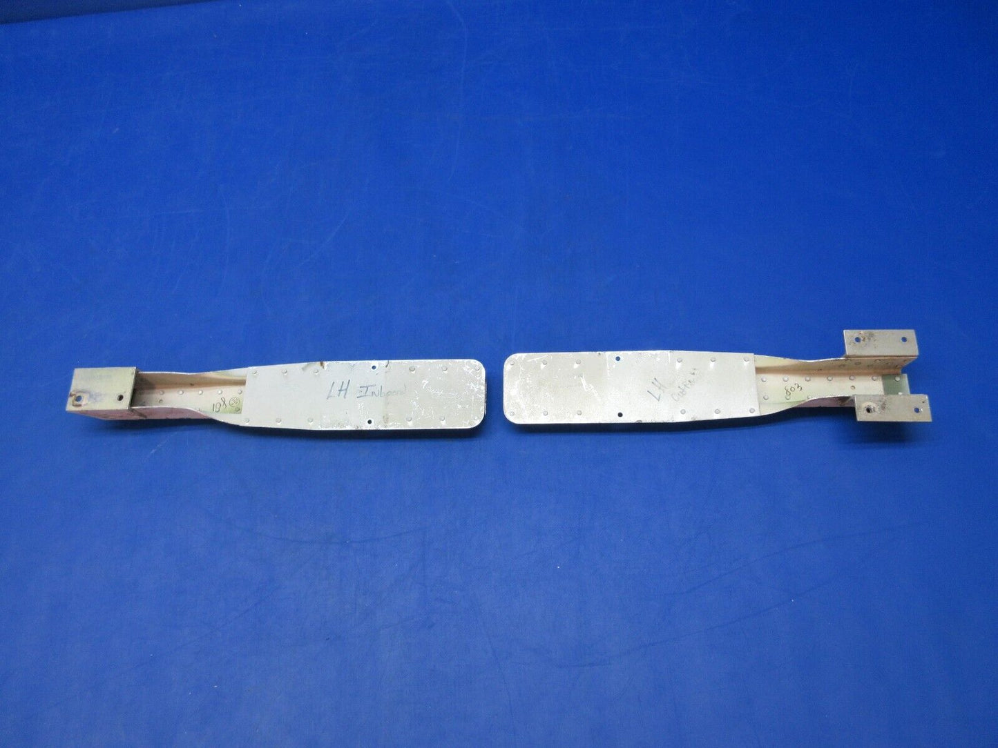 Cessna 310 / 310I LH Seat Track Assy INBD And OTBD P/N 0812987-9 (1023-704)