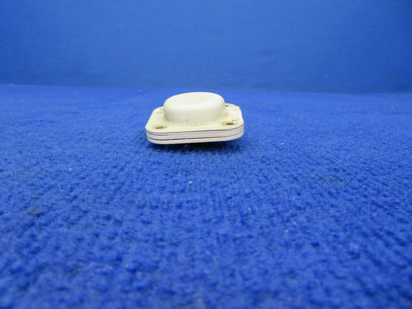 Piper PA-31 Navajo Hartwell Cowl Latch Housing P/N 565-251 (0522-347)