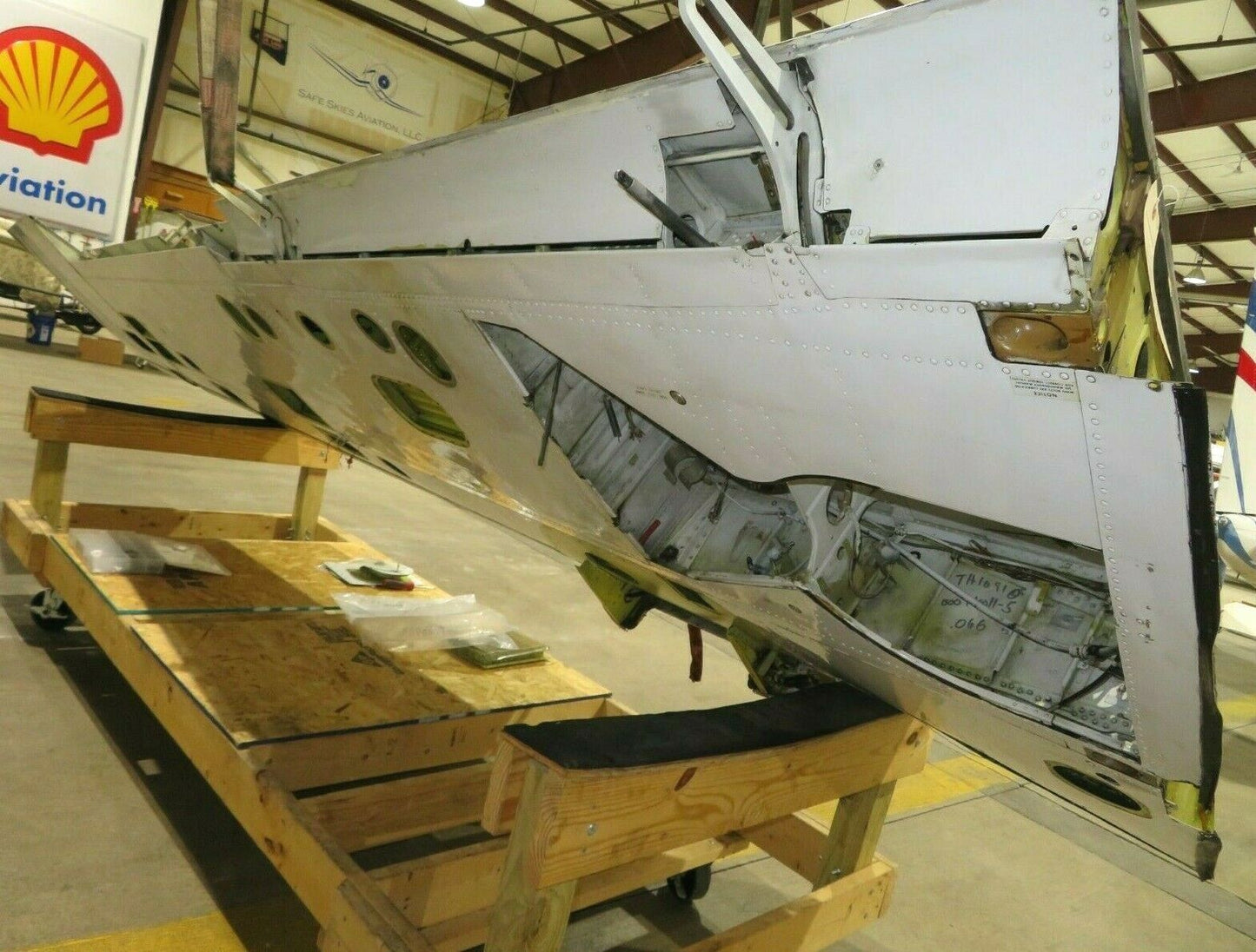 1980 Beech Baron 58 LH Wing P/N 58-100000-13  (0222-101)