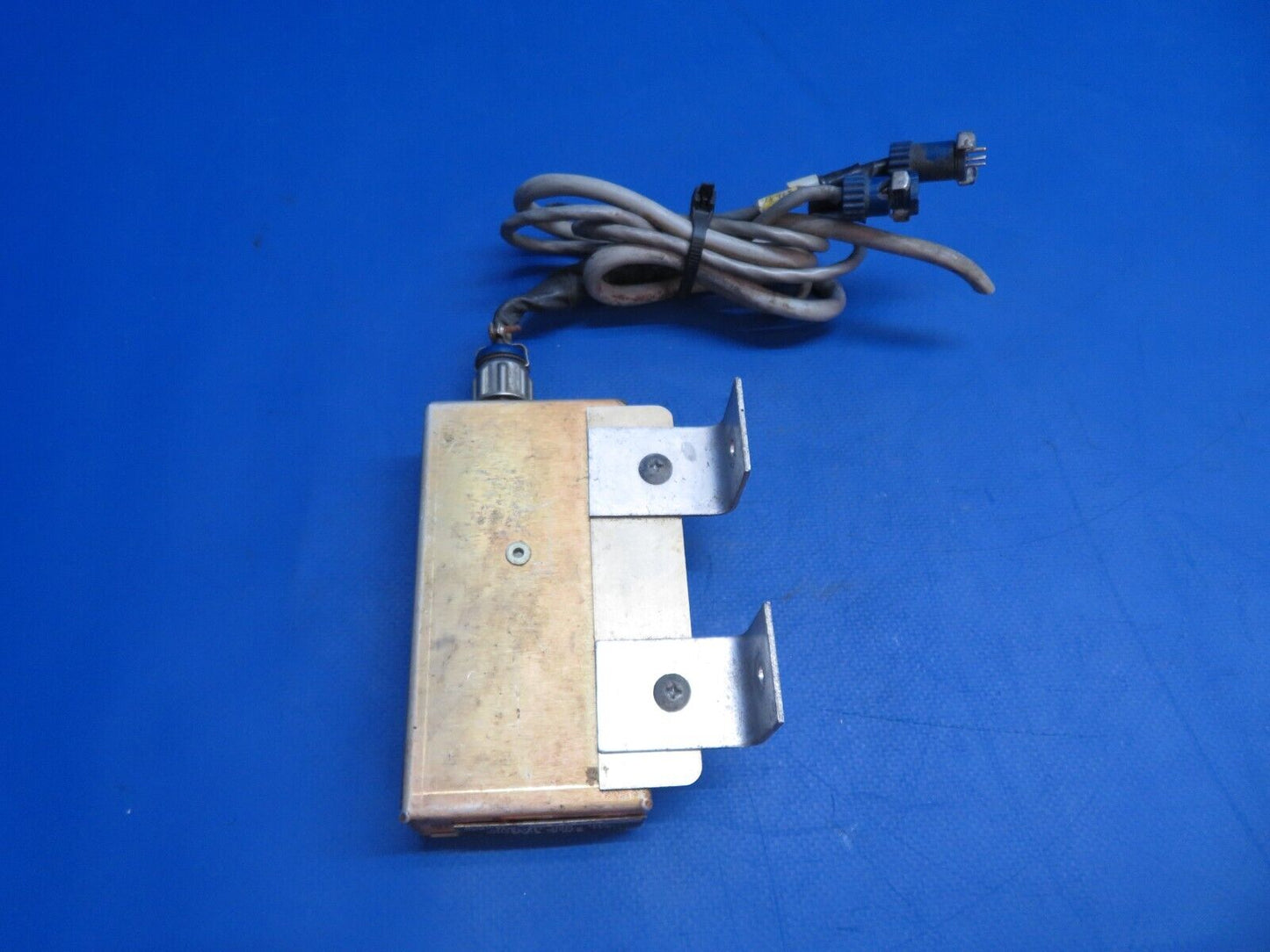 Piper PA-28-180 Cherokee Mitchell Tracker Unit P/N 1D482 (0323-693)