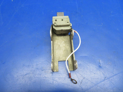 Beech Baron 58P De Ice Brush Block 4E1817, 3E1443-5 (0320-309)