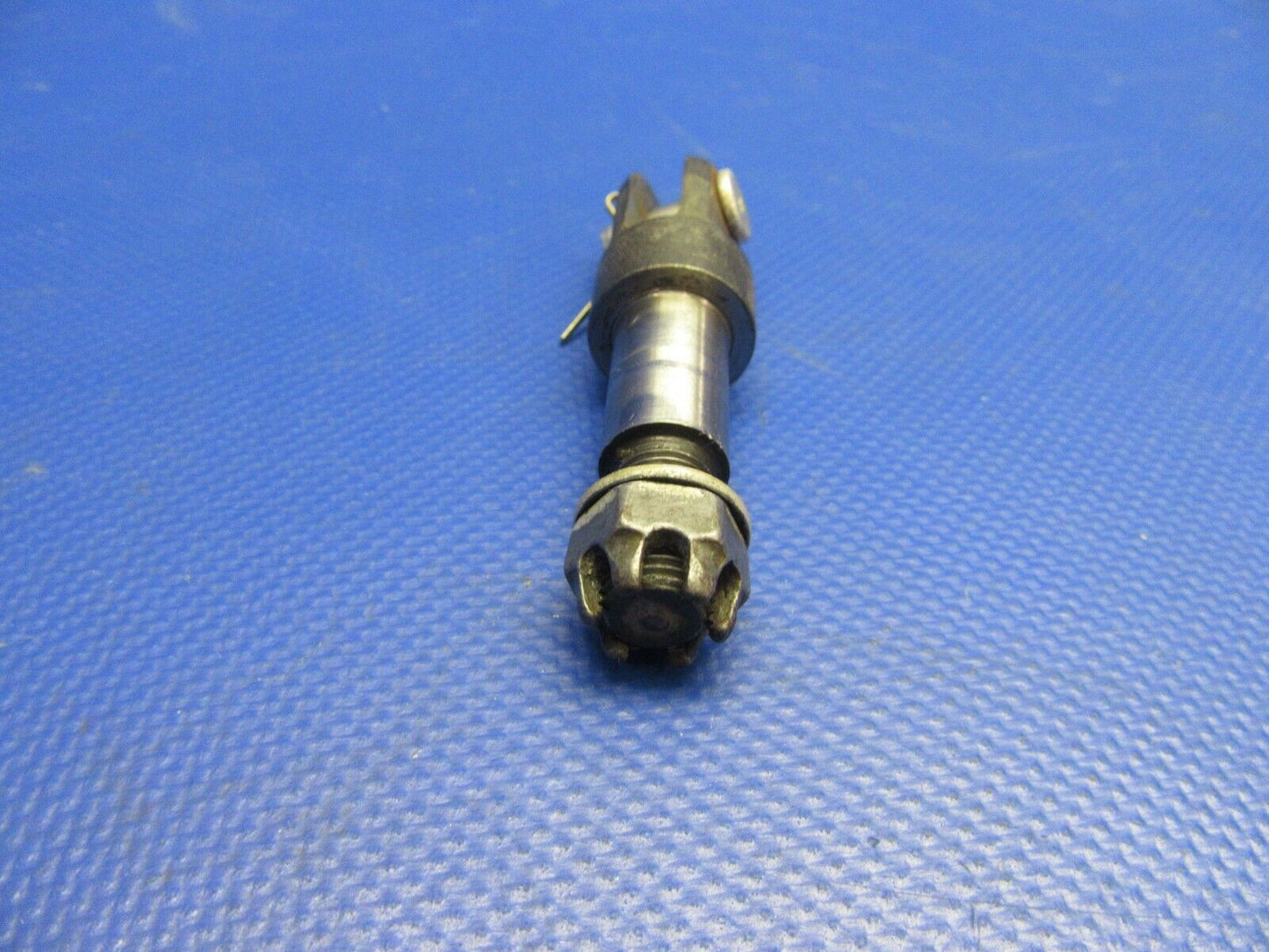 Cessna Cardinal 177RG Steering Collar Spindle Bolt P/N 2043024-1 (0621-448)