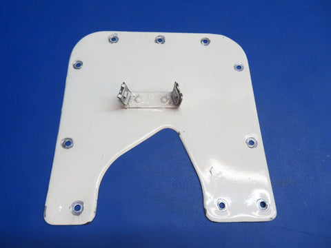 Piper PA-28-180 Cherokee RH Plate Assy Main Gear Fairing P/N 65688-01 (0323-727)