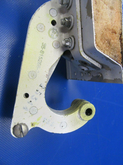 Beech 95-B55 Hinge Assy RH INBD MLG Door FWD Hinge P/N 35-815266-2 (0819-113)