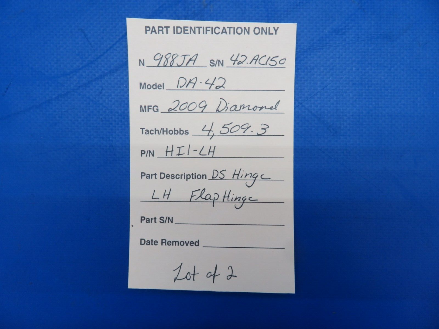 Diamond DA-42 DS Hinge LH Flap Hinge P/N HI1-LH LOT OF 2 (0623-113)