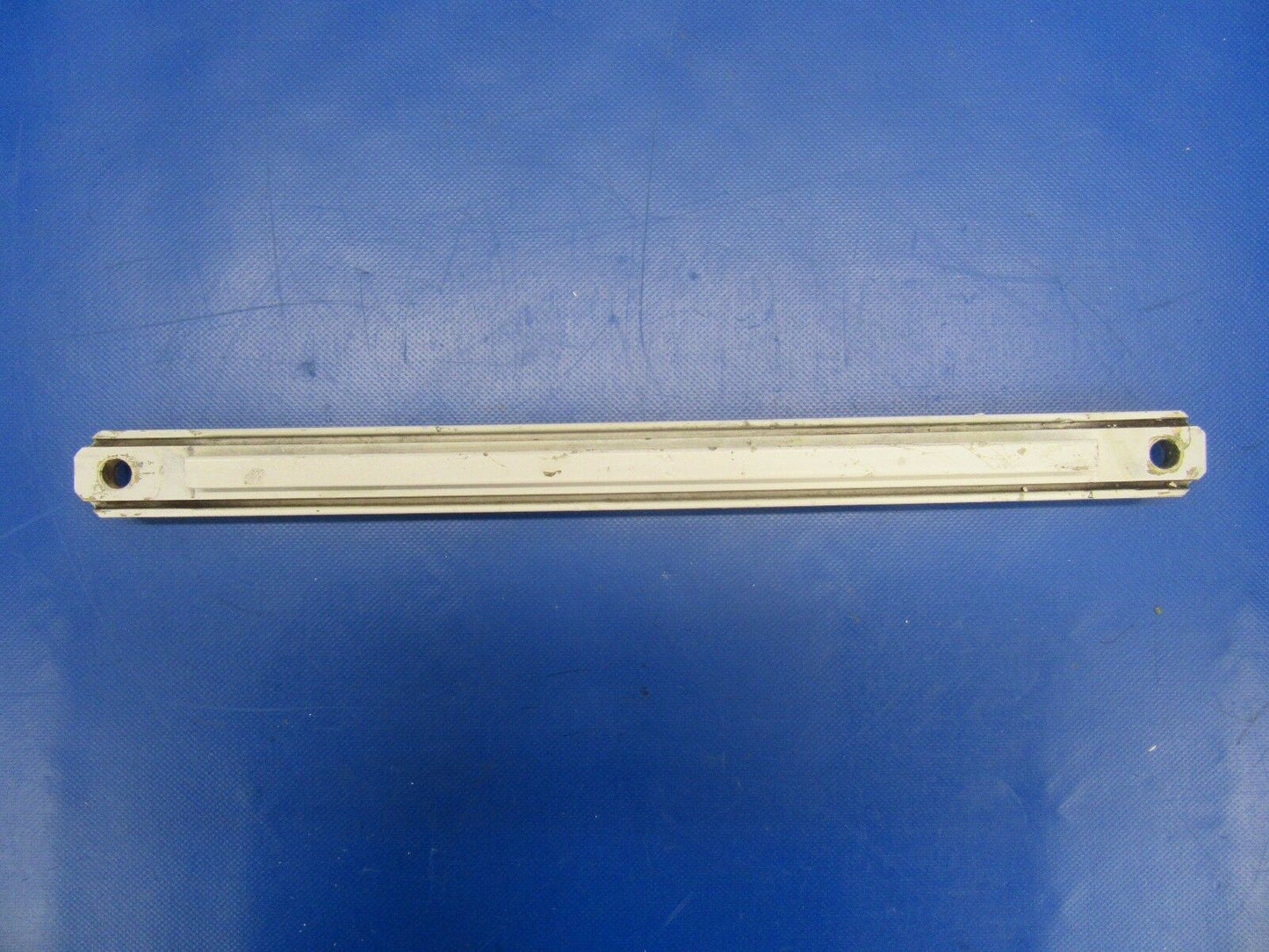 Beech Baron Column AFT Main Gear P/N 35-815252-3 (1117-106)