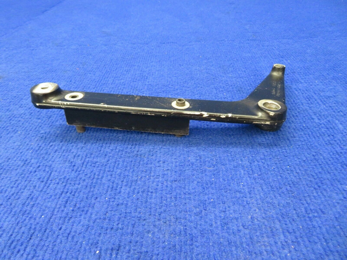 Cessna 210 Bracket Seat Pivot LH P/N 0514060-1 (0422-478)