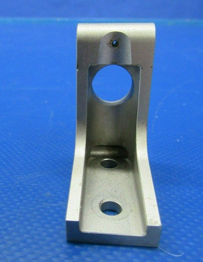 Diamond DA40-180 Hinge Flap / Aileron DA4-5710-00-52 (0319-72)