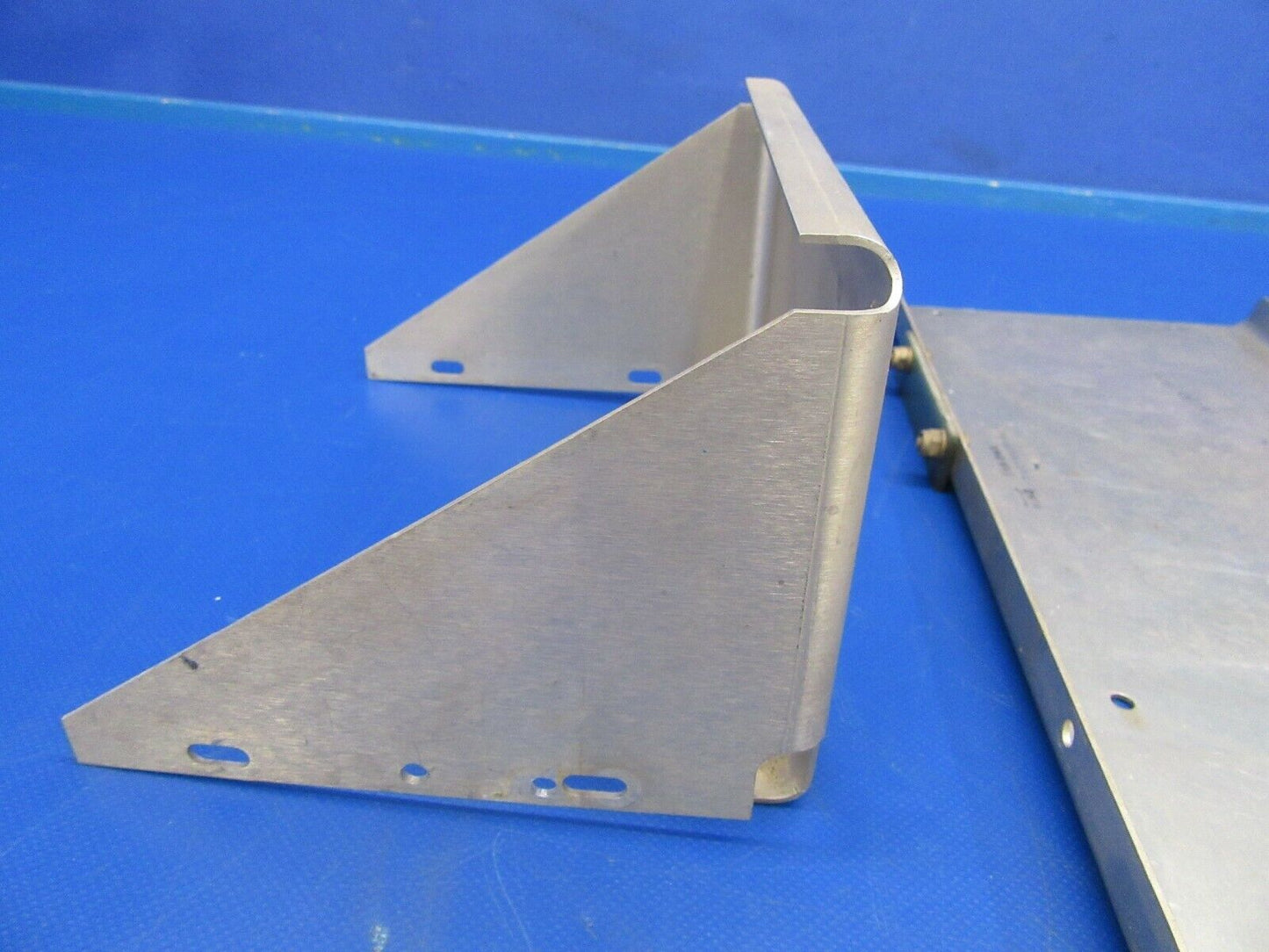 King Bracket Servo Tray 047-4480-01, 047-4478-03, 047-4479-01 (1119-20)
