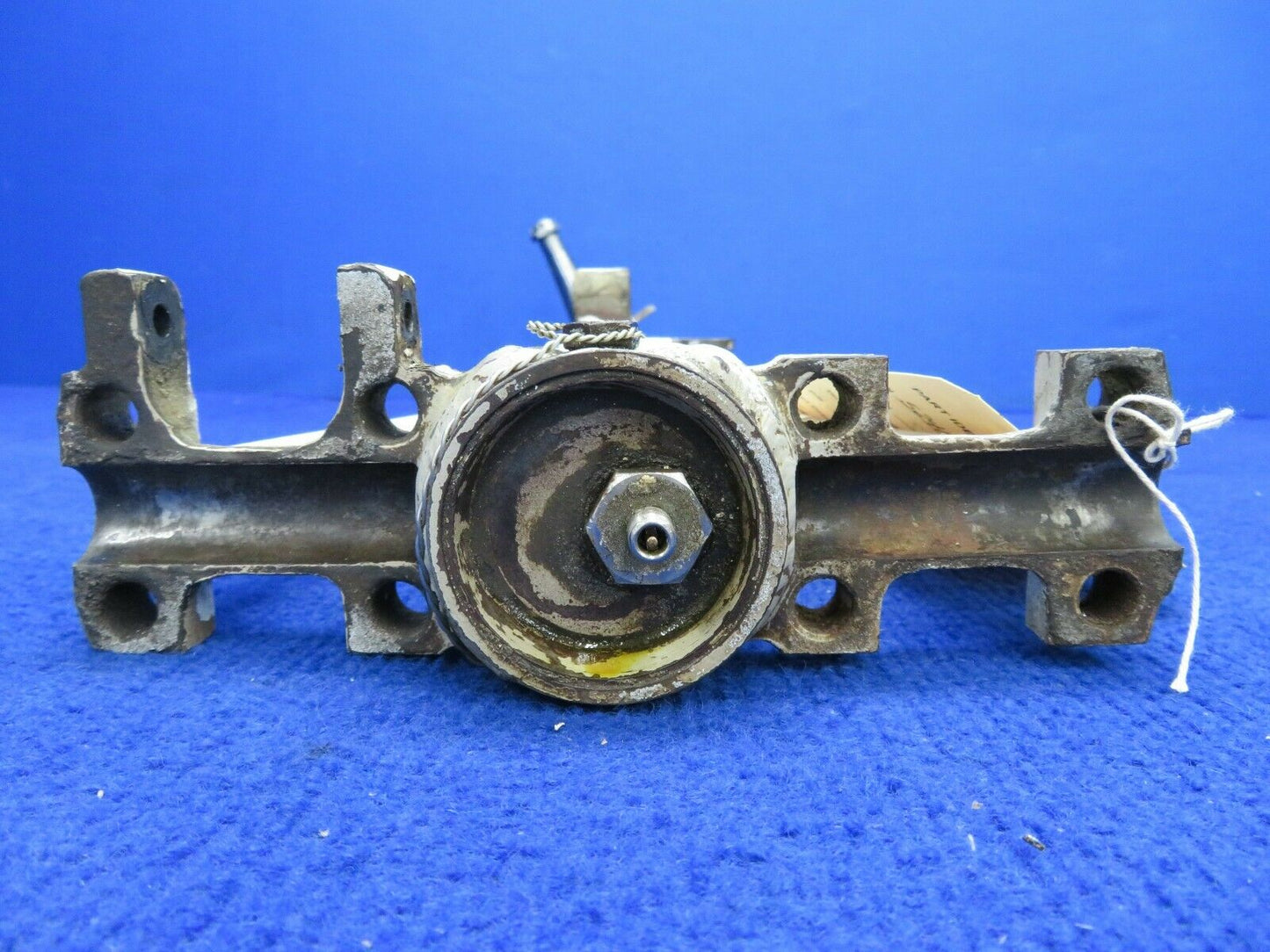 1956 Cessna 310 Main Landing Gear LH P/N 0841000-97 (0422-77)