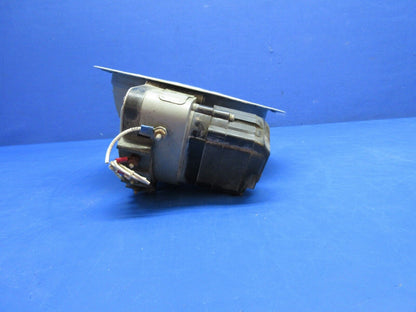 Cessna 310 / 310F Grimes Retractable Landing Light P/N G-3801A-1A (1123-817)