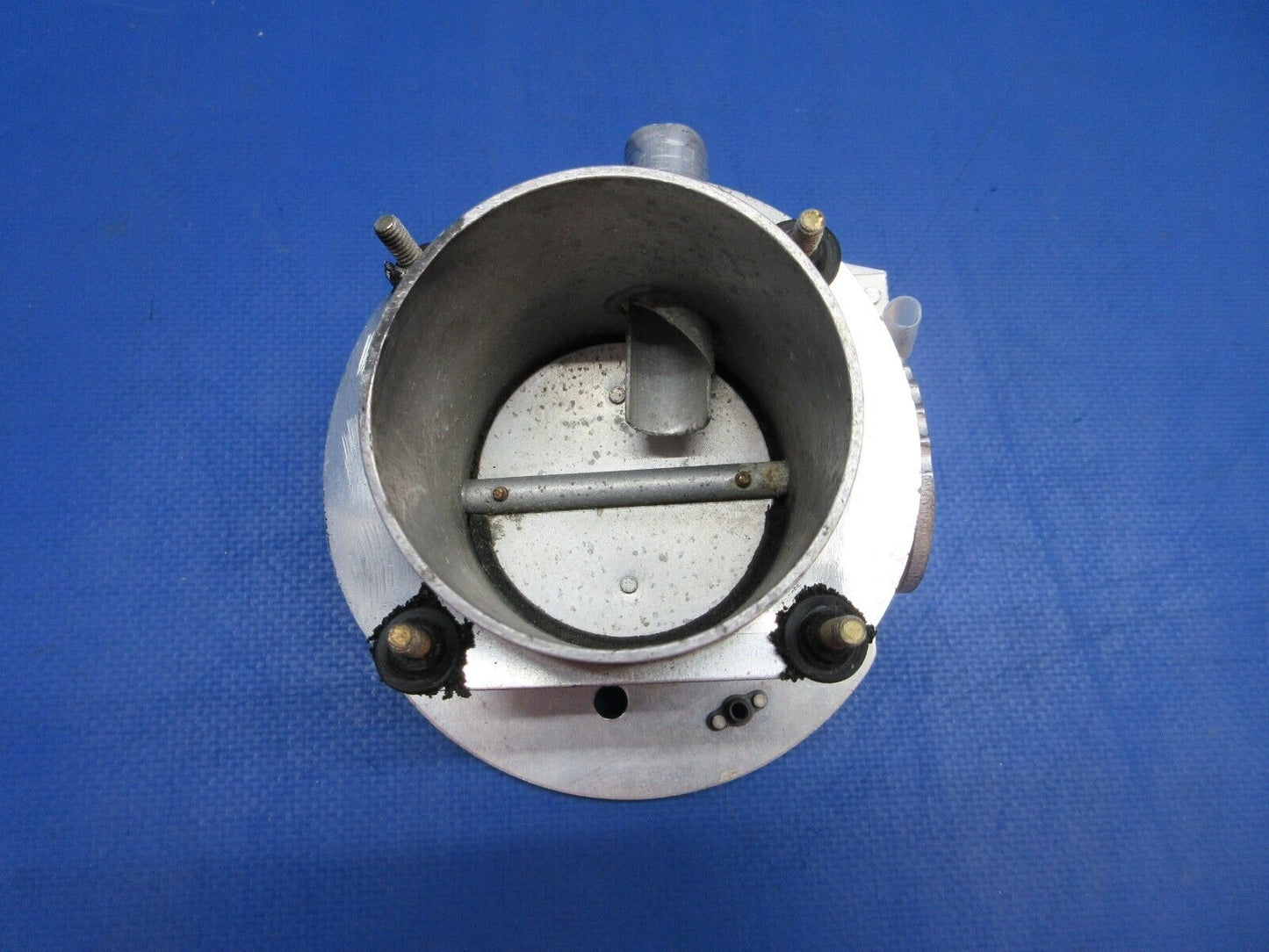 Piper PA-28-236 Dakota LH FWD Air Vent Assy P/N 68416-02 (0623-273)