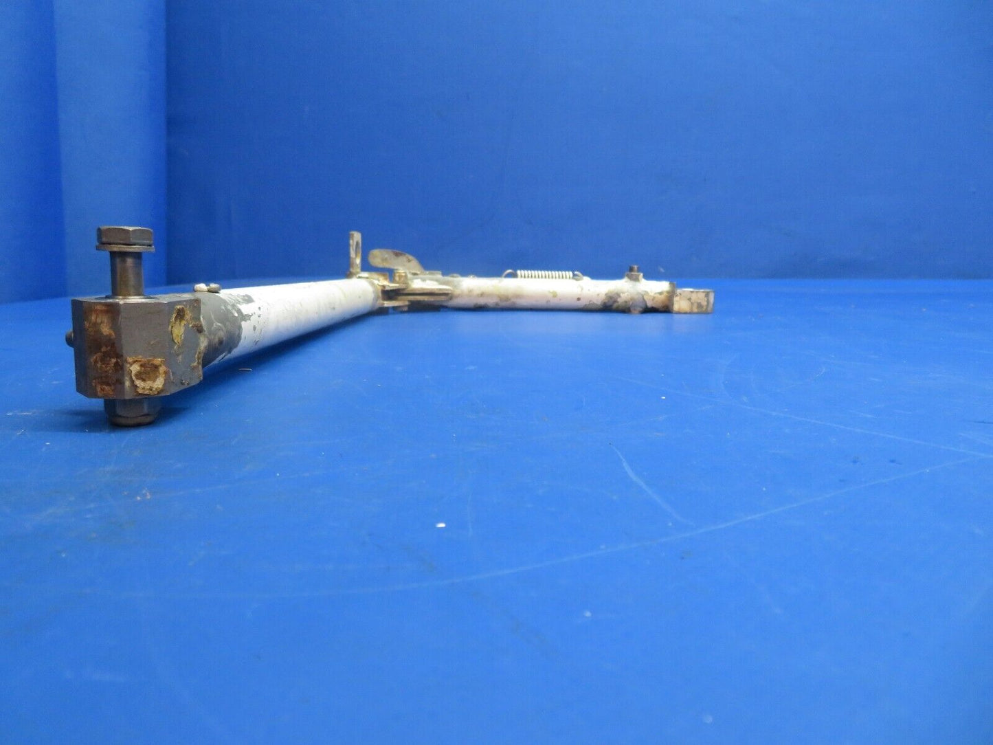 Lake LA-4-200 RH Main Gear Drag Strut Assy P/N 2-4100-82 (0123-503)