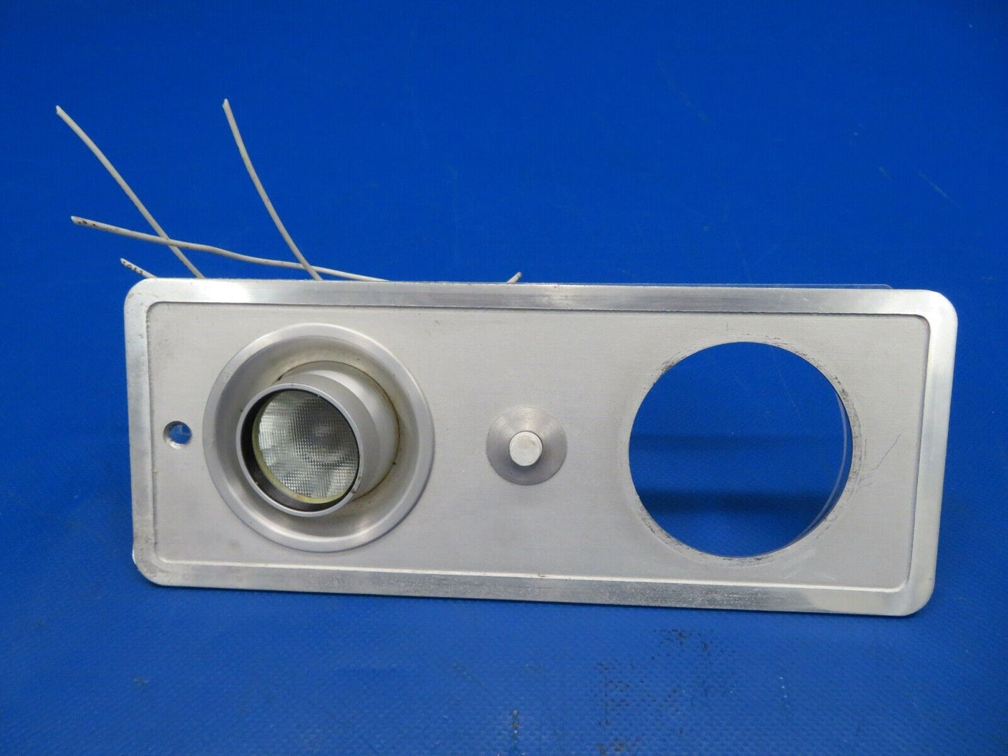 Beech Baron E-55 Face Plate Light Assy Wemac 58-530104-1, 2562 (0120-81)