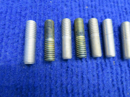 Superior Exhaust Manifold Stud LOT OF 12 P/N SA402151 P07 NOS (0222-843)