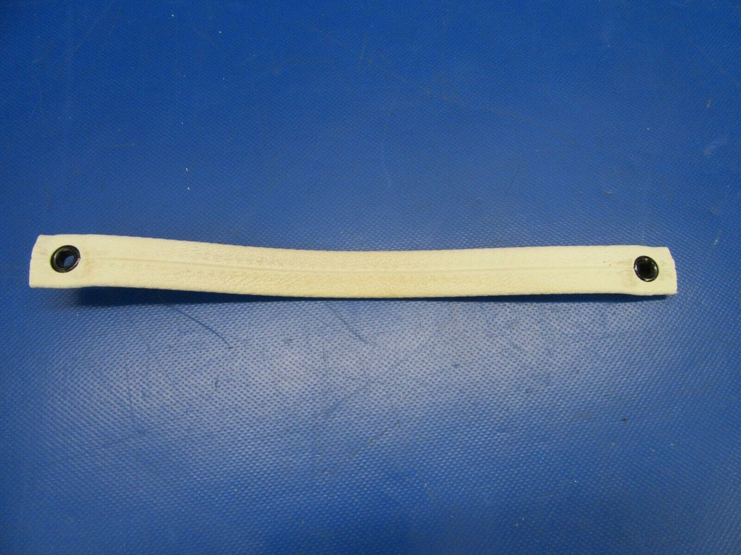 Beech Sierra B-24R Passenger Cabon Assist Handle P/N 58-530134-11 (0719-210)