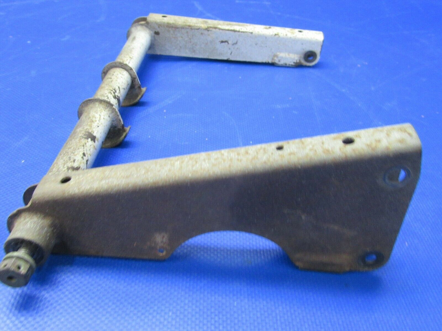 Cessna 210 / P210N Nose Gear Door Torque Tube P/N 1217077-1 (0421-545)