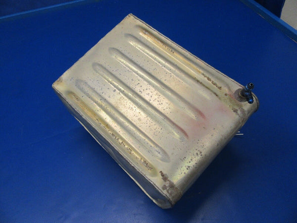 Beech D55 Baron Tank Assy Prop Anti-Ice Alcohol P/N 95-960007-602 (0717-26)